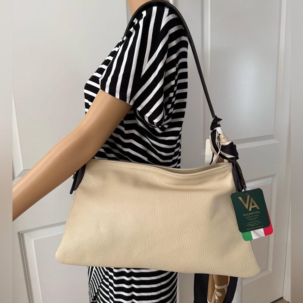 VALENTINA Genuine Soft Leather Cream Shoulder Bag. Made in Italy. MSRP $220